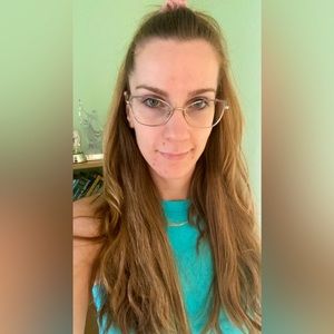 Meet your Posher, Dea